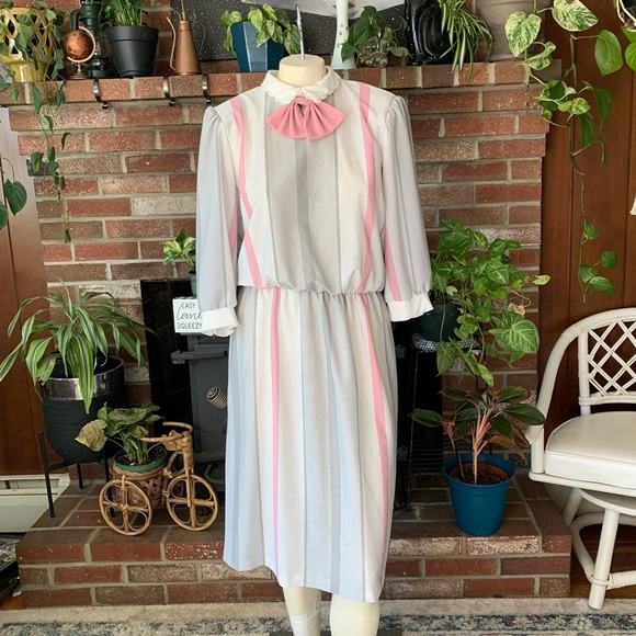 Vintage Dresses & Skirts - Gorgeous Vintage Pastel Secretary Dress